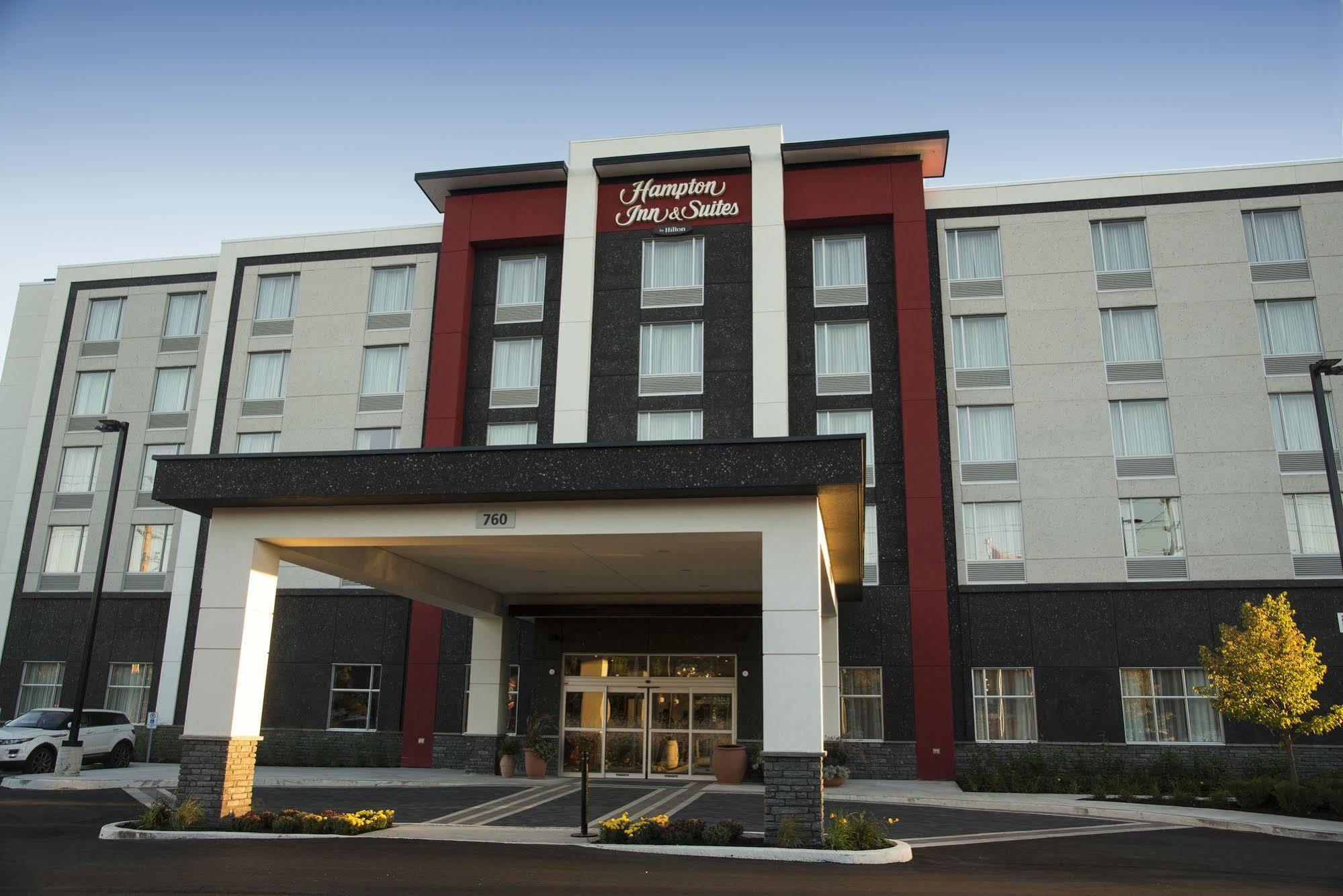 Hampton Inn & Suites By Hilton Тандер-Бей Екстер'єр фото